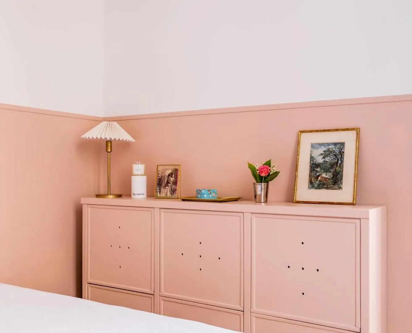 Veeve - Wondrous In White Apartment Paris