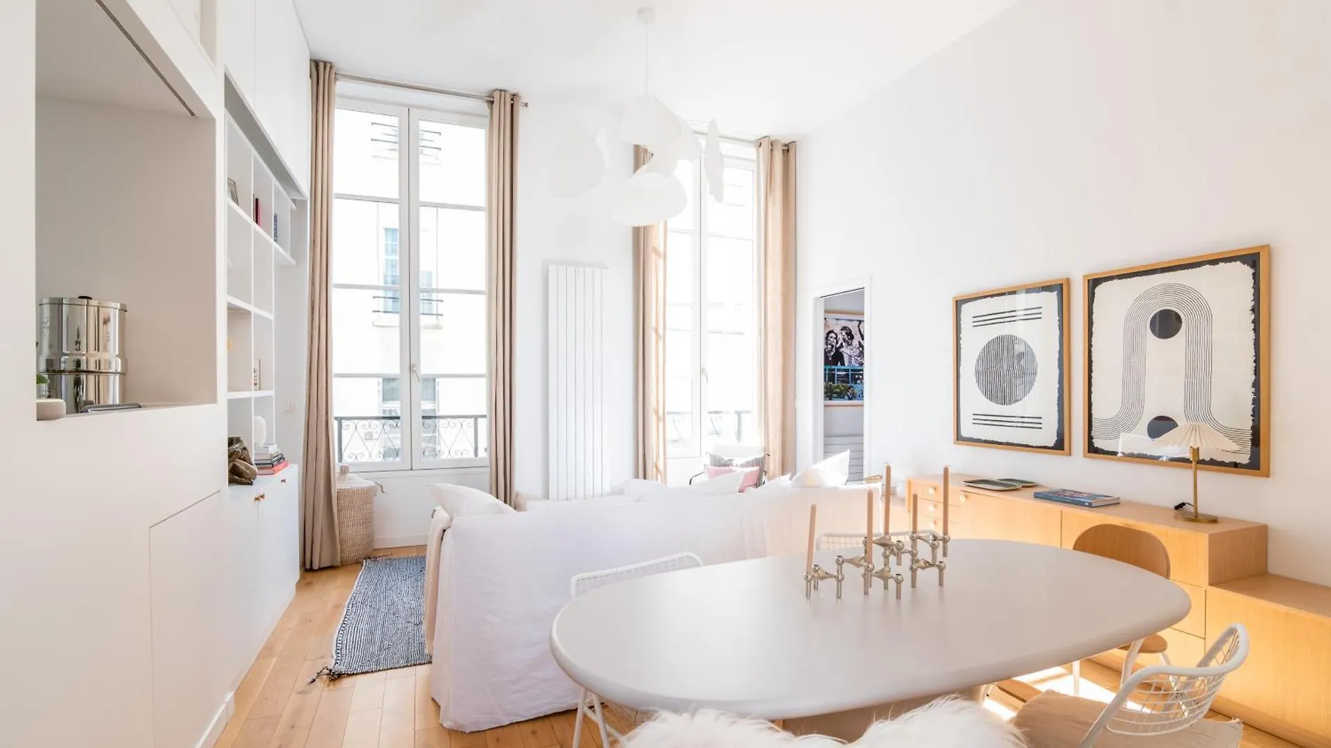 Veeve - Wondrous In White Apartment Paris France